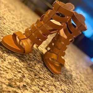 Tan strapped leather high heels!!